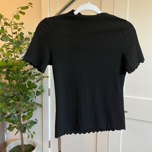scallop edge top
